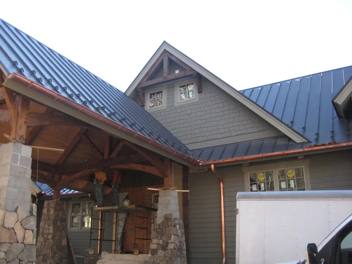 Craftsman Roofing team delivering quality roofing work in Country Lake